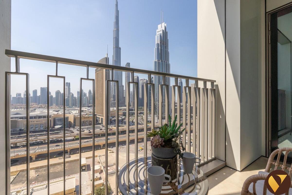 Downtown Views Ii - Vogue Two Bedroom With Balcony And Full Burj Khalifa View, Opposite Mall Skybridge * Dubai