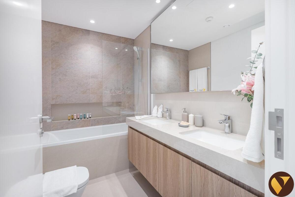 Downtown Views Ii - Vogue Two Bedroom With Balcony And Full Burj Khalifa View, Opposite Mall Skybridge *