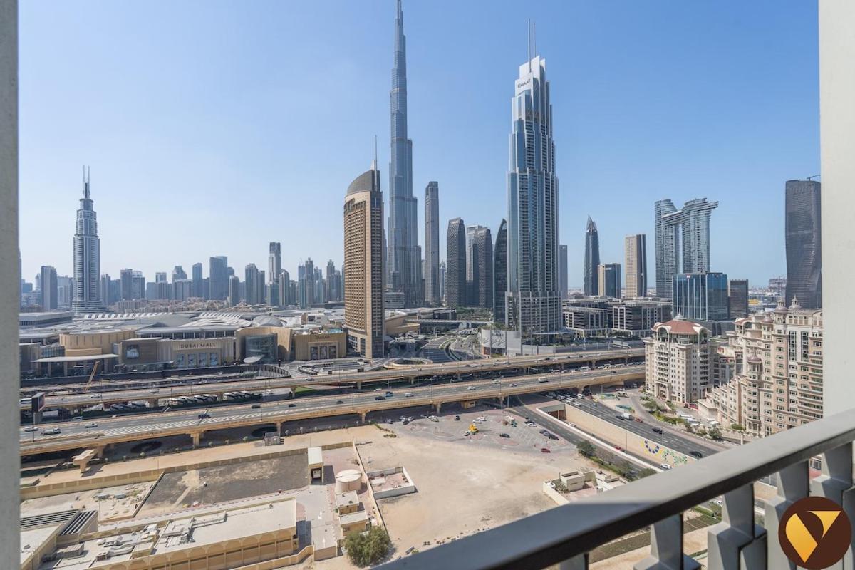 Downtown Views Ii - Vogue Two Bedroom With Balcony And Full Burj Khalifa View, Opposite Mall Skybridge Apartment *